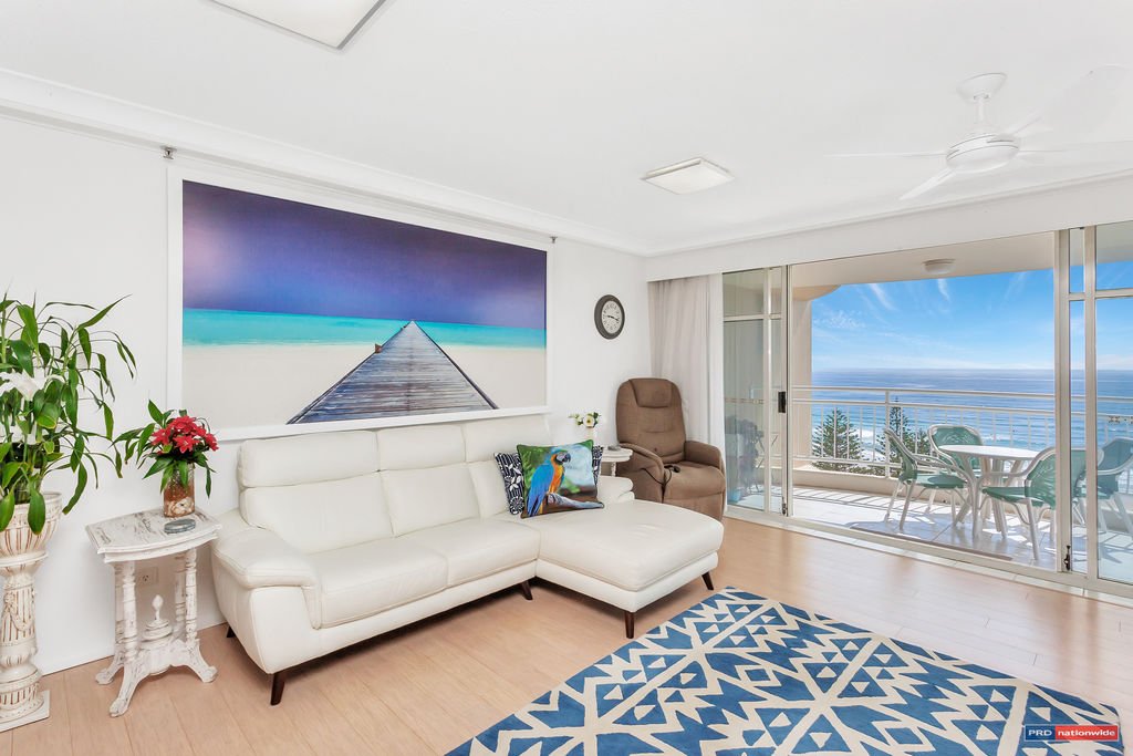 10C/3 Second Ave  BURLEIGH HEADS 5