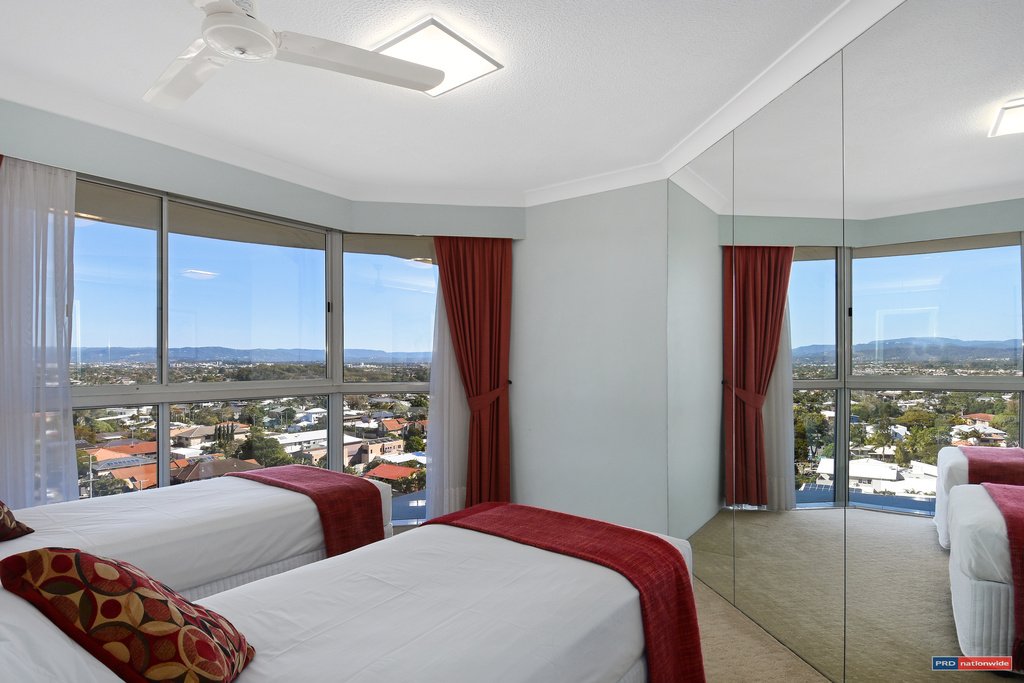 10C/3 Second Avenue BURLEIGH HEADS 5