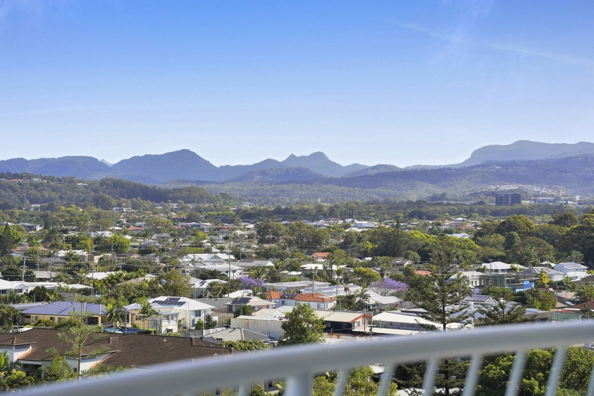 10D/238 The Esplanade Burleigh Heads 8