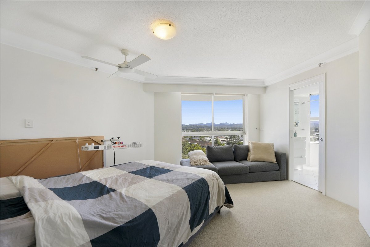 10D/238 The Esplanade Burleigh Heads 9