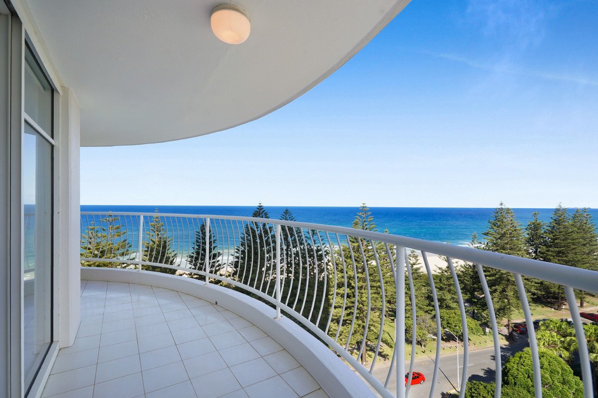 10D/238 The Esplanade Burleigh Heads 15