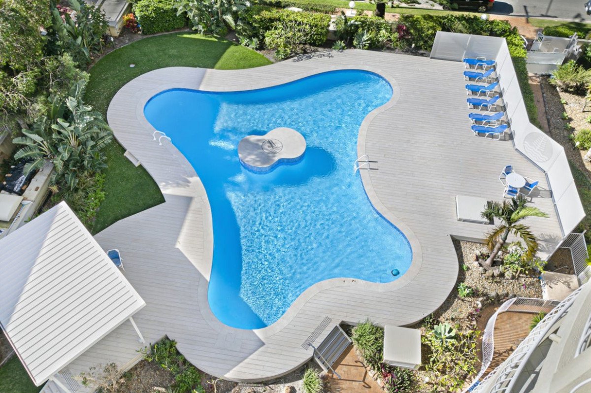 10D/238 The Esplanade Burleigh Heads 21