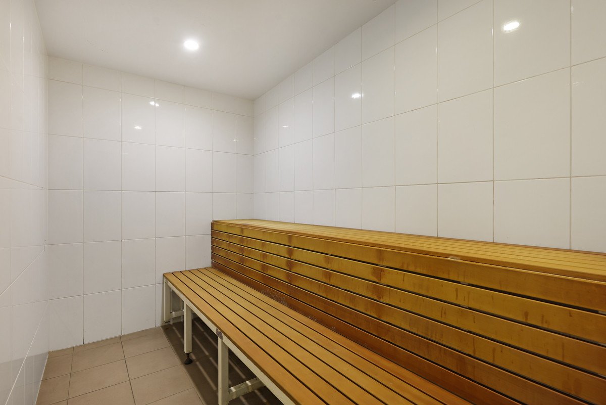 10F/973 Gold Coast Highway Palm Beach 26