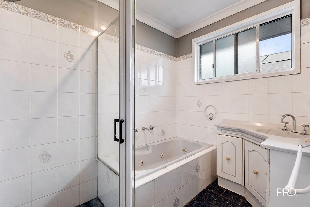 11 & 11A Strathdon Road EMU HEIGHTS 12