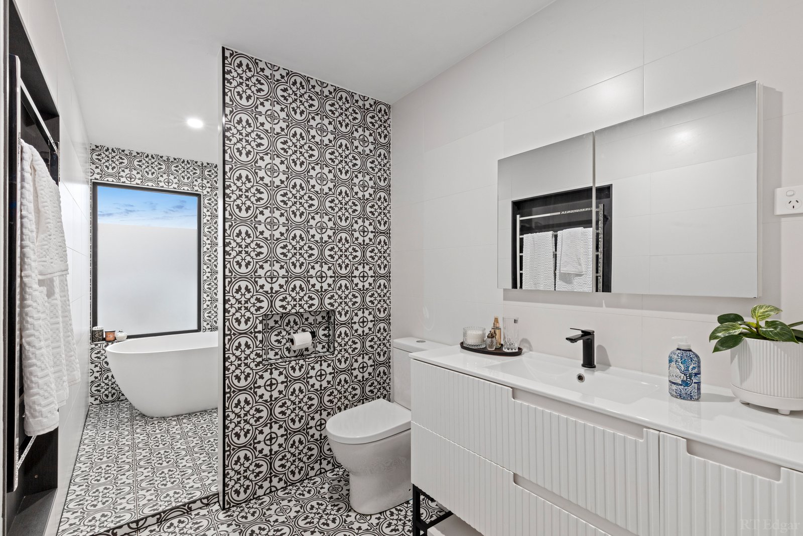 Real Estate and Property in 11-13 Bungara Court, Ocean Grove, VIC