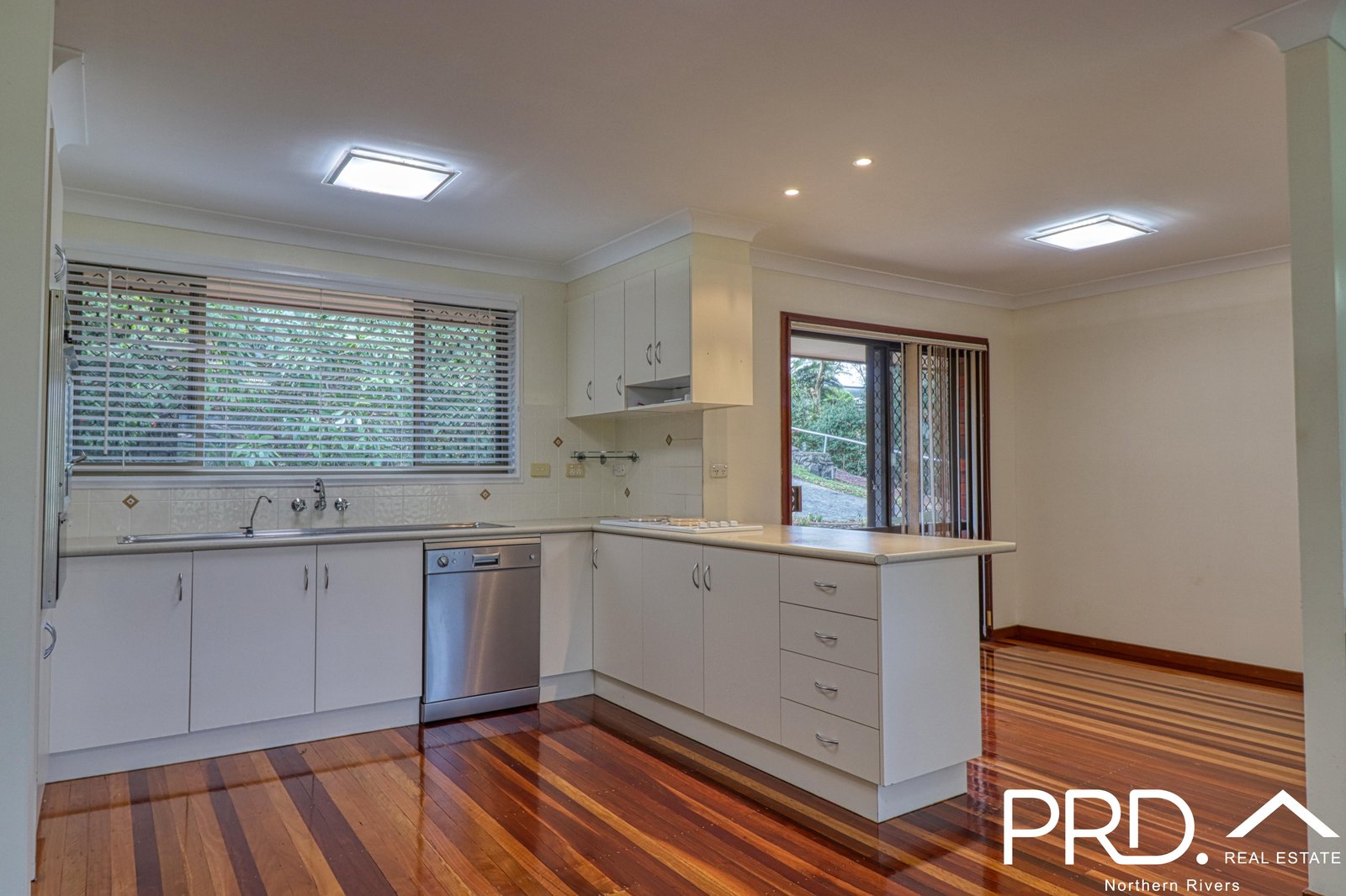 11-13 Robinson Avenue GIRARDS HILL 5