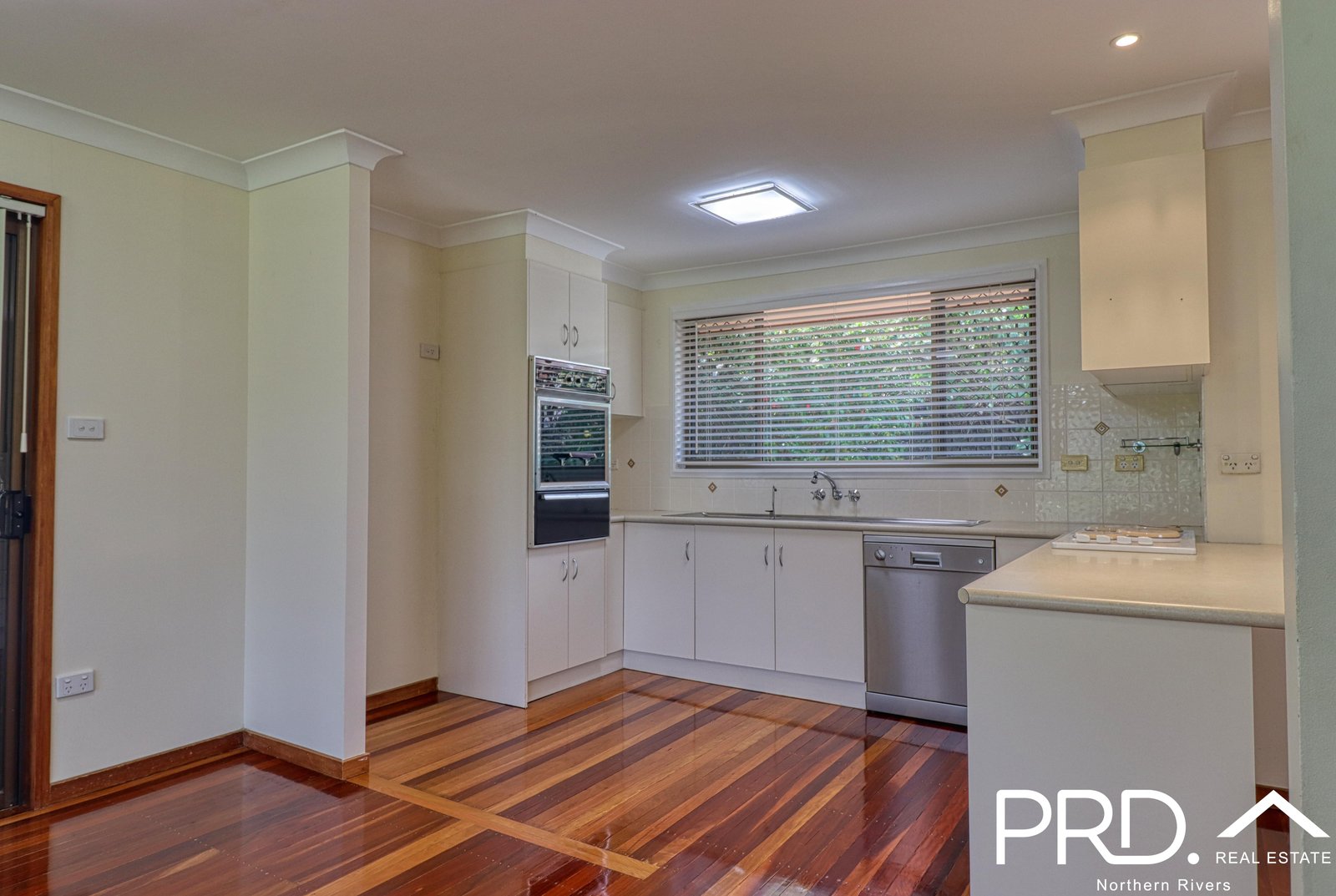 11-13 Robinson Avenue GIRARDS HILL 6