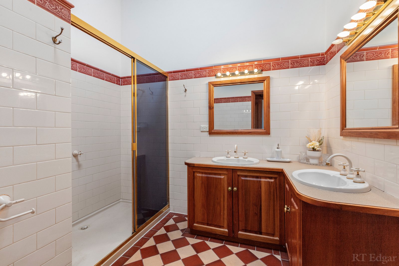 Real Estate and Property in 11-19 Caldwell Crescent, Wallington, VIC