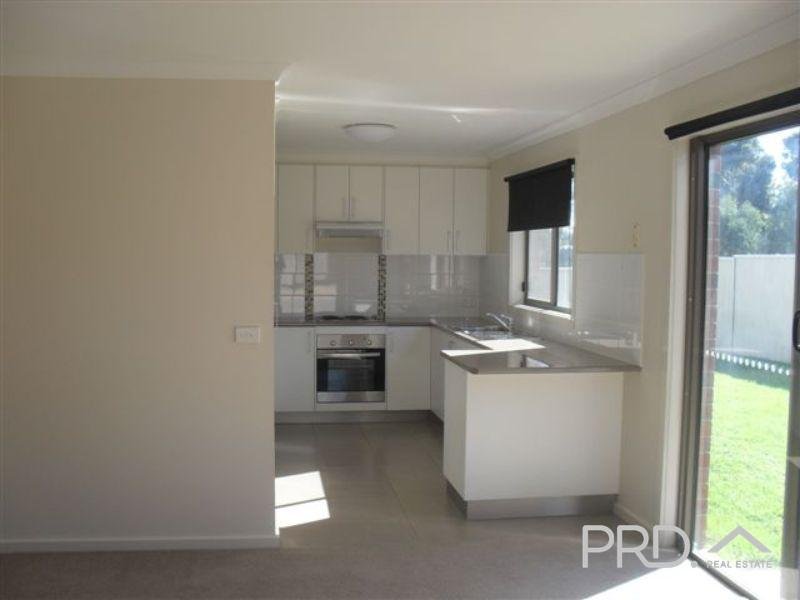 11, 2724 Fourteenth Street IRYMPLE 2