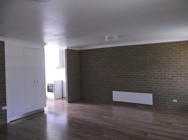 11/ 32-34 Bundara Cres  TUMUT 2