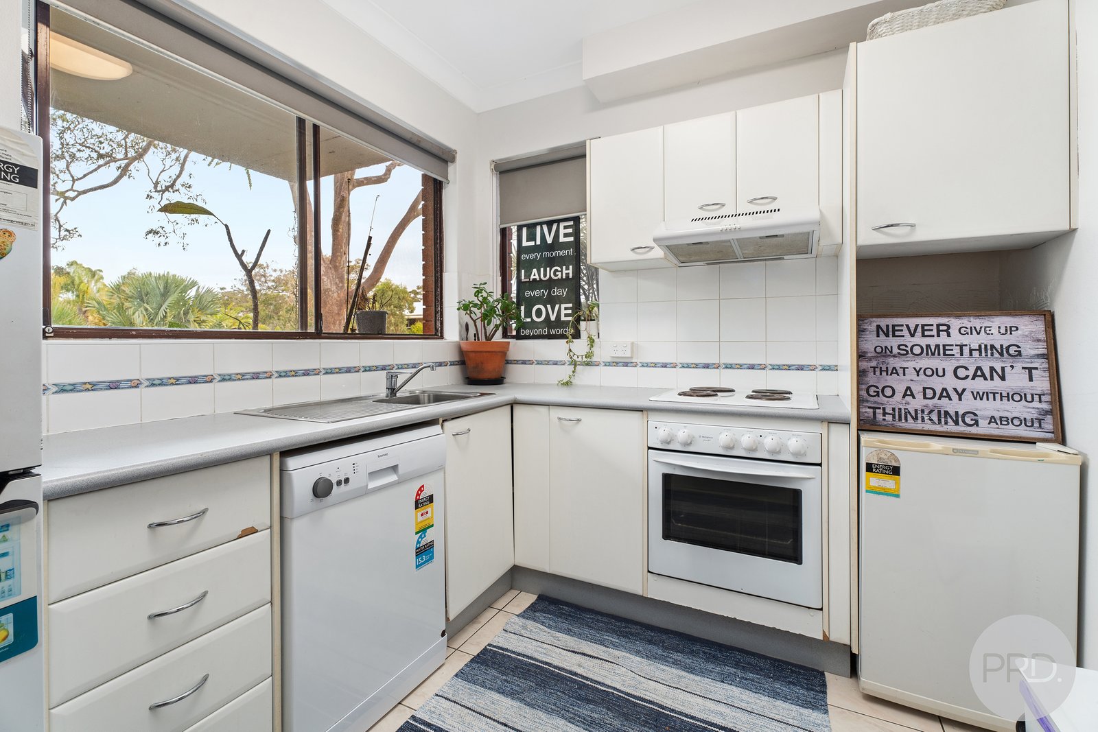 1/1-5 Weatherly Close NELSON BAY 2