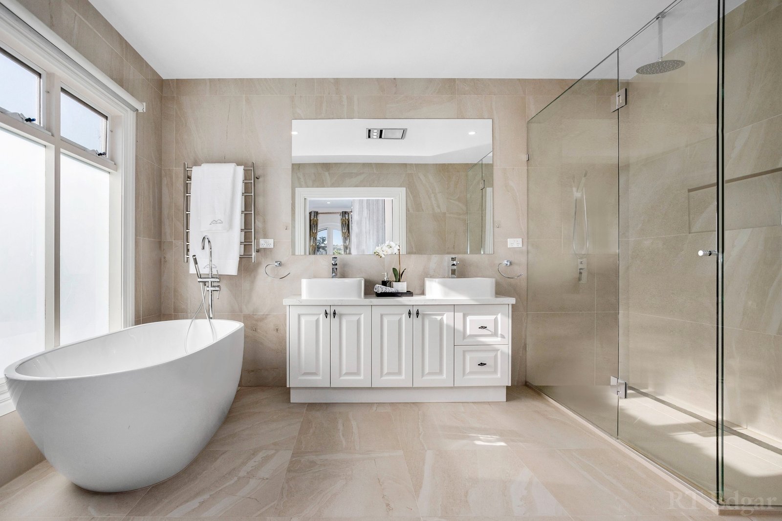 Real Estate and Property in 11 Albury Road, Balwyn North, VIC