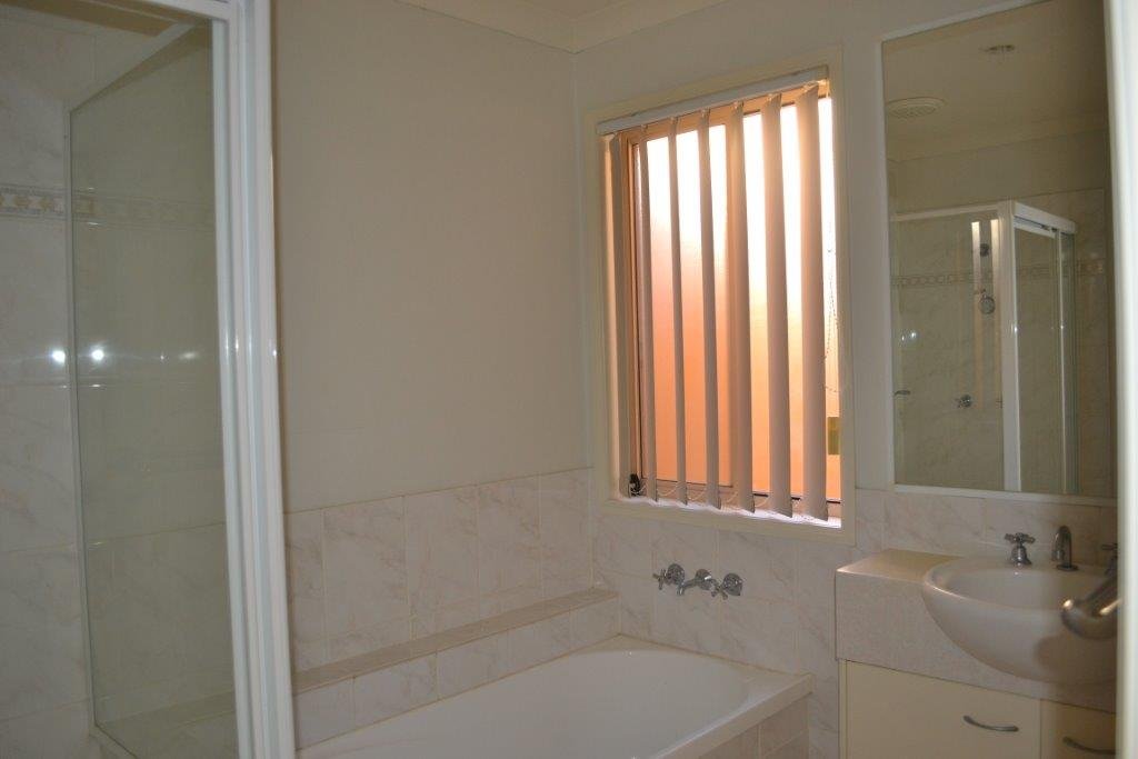 11 Alderney Court VARSITY LAKES 6