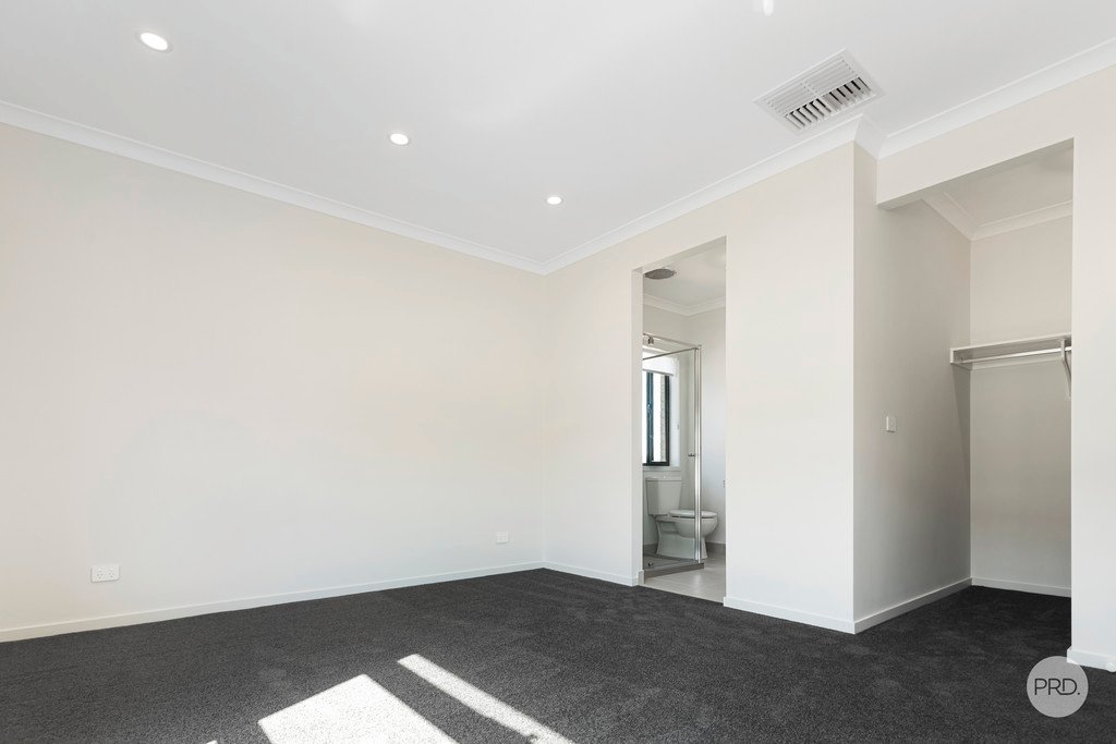 11 Alfreda Place GOLDEN SQUARE 4