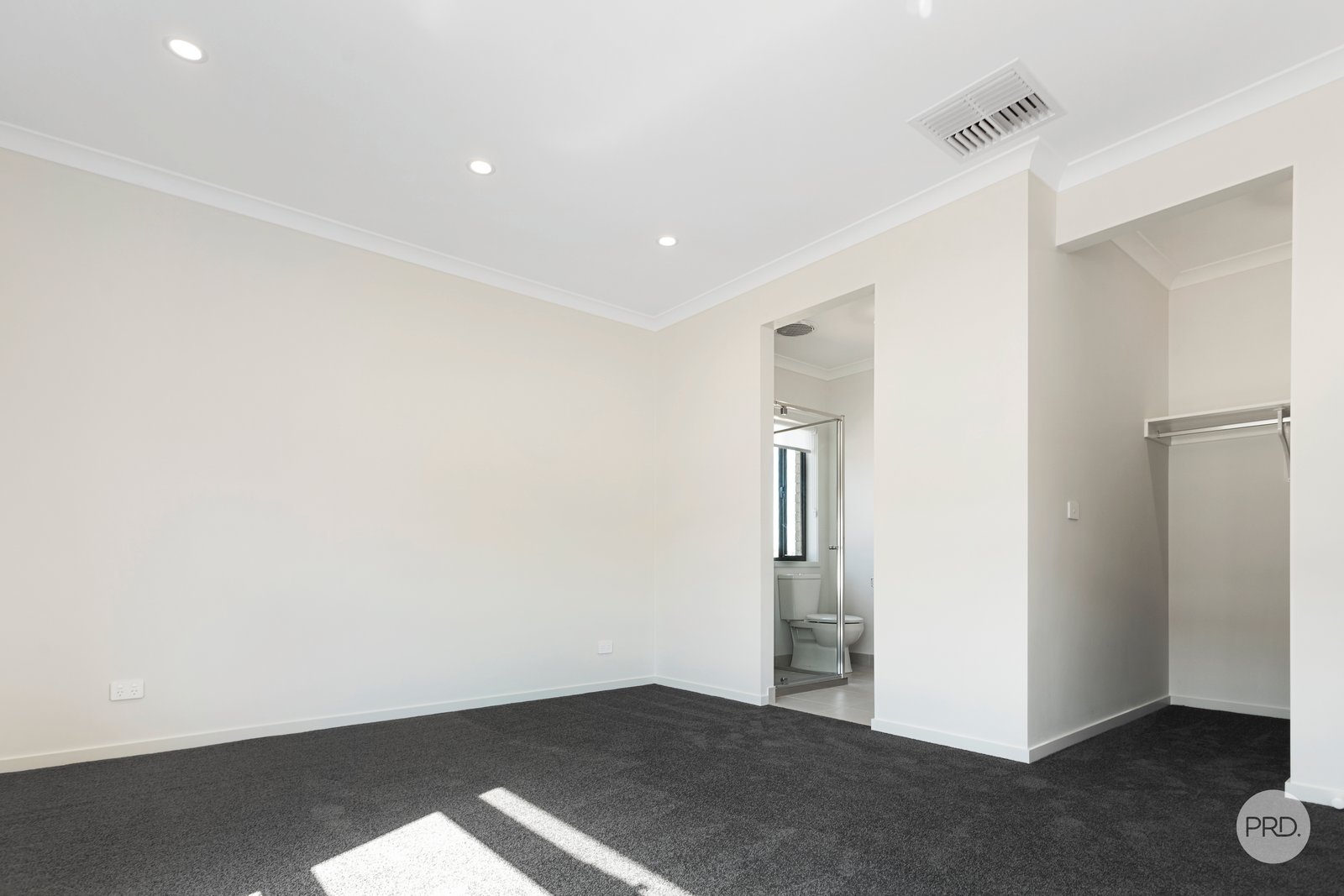 11 Alfreda Place GOLDEN SQUARE 5