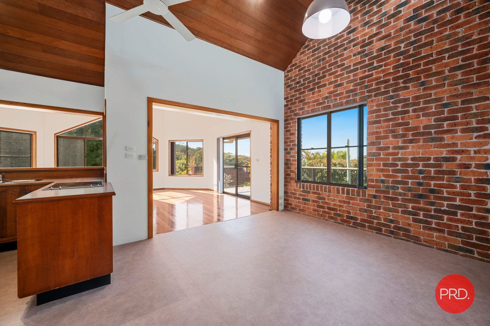 11 Alkina Street SAPPHIRE BEACH 8