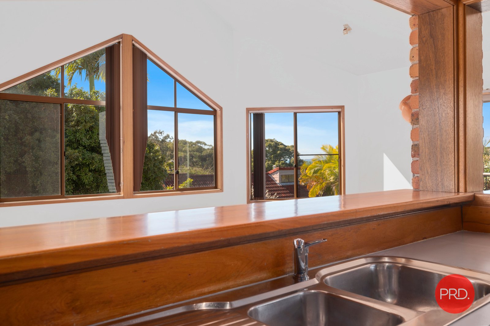 11 Alkina Street SAPPHIRE BEACH 11