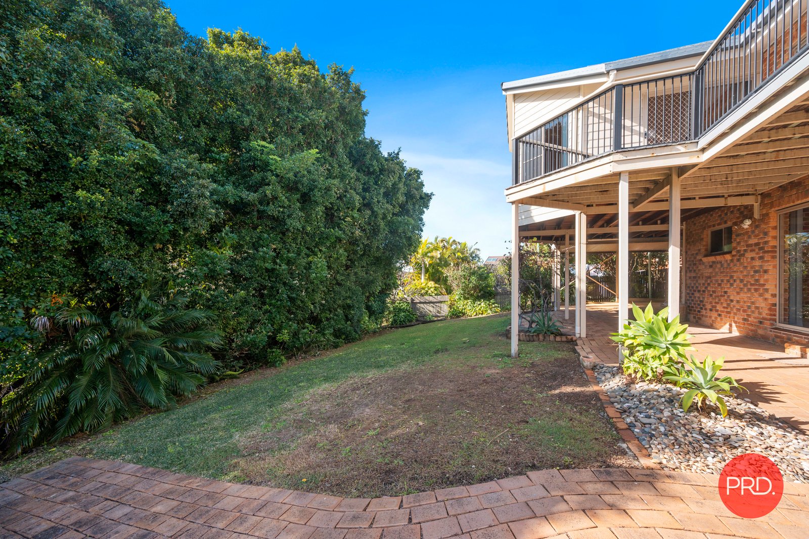 11 Alkina Street SAPPHIRE BEACH 30