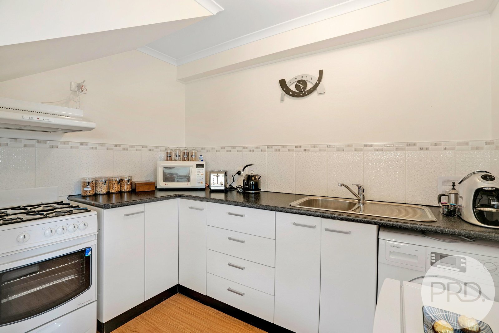 11 Alma Road ORFORD 27