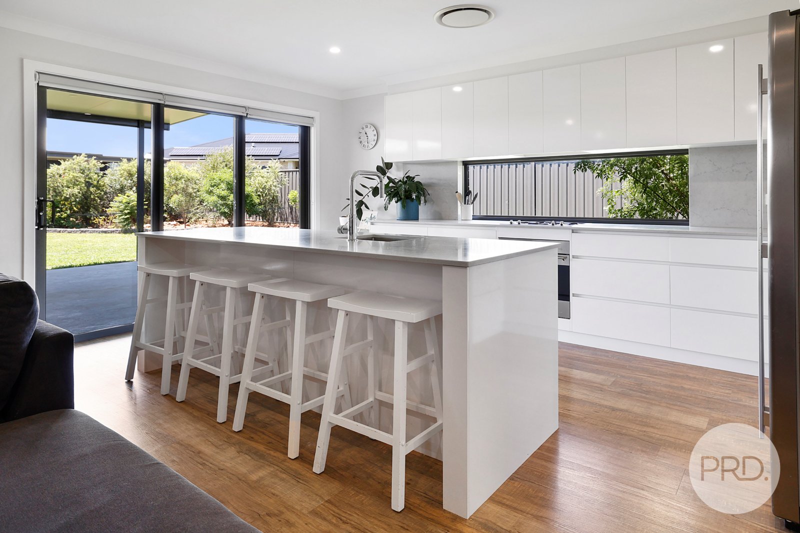 11 Angus Place TAMWORTH 6