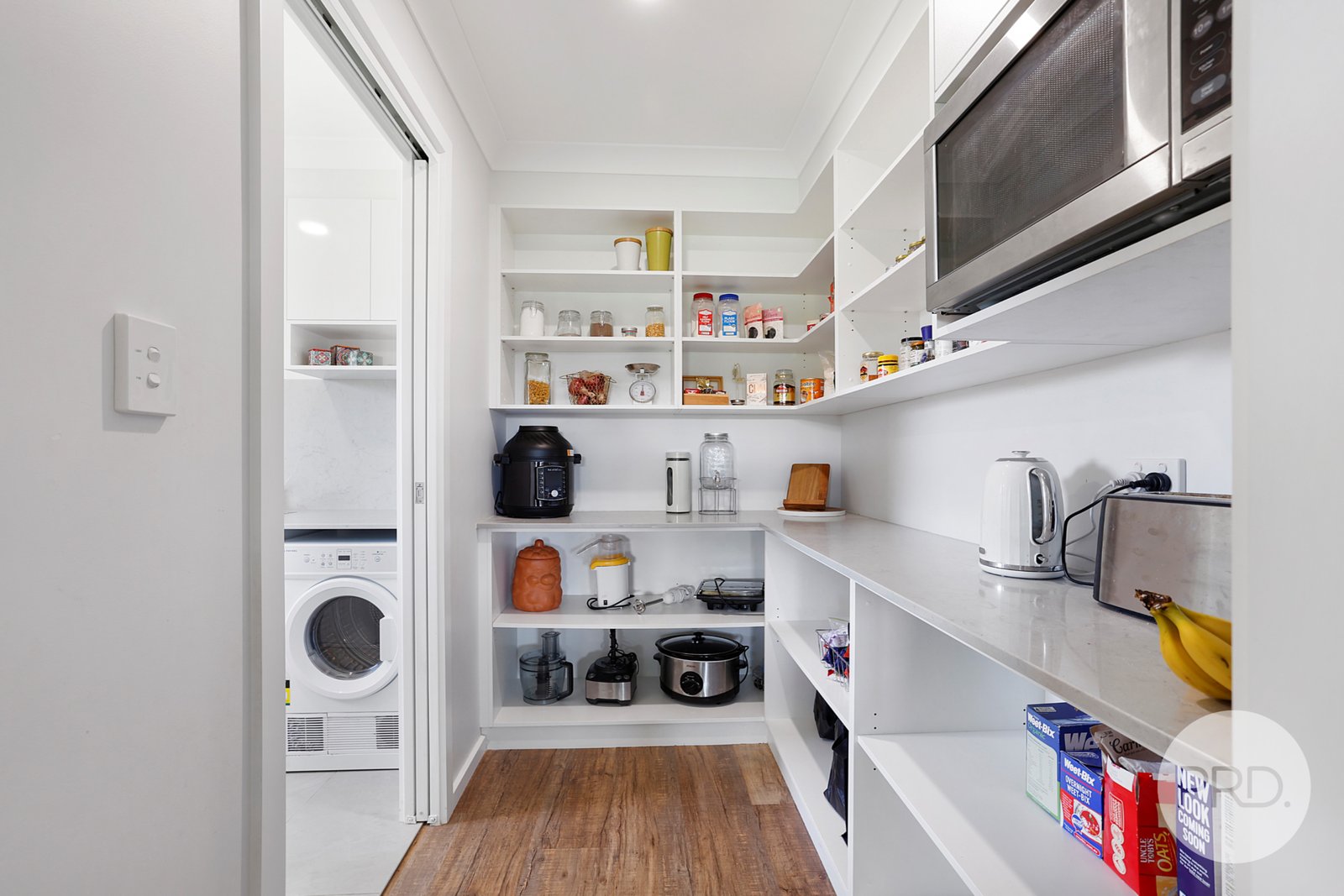 11 Angus Place TAMWORTH 9