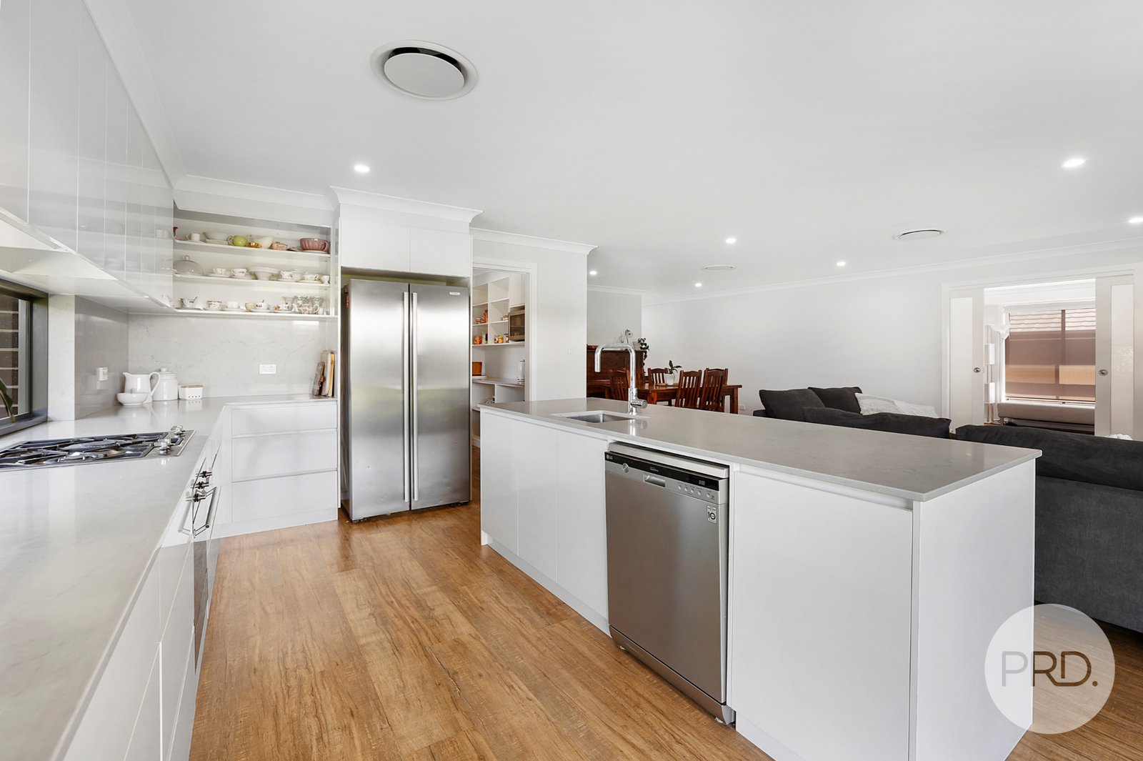 11 Angus Place TAMWORTH 11