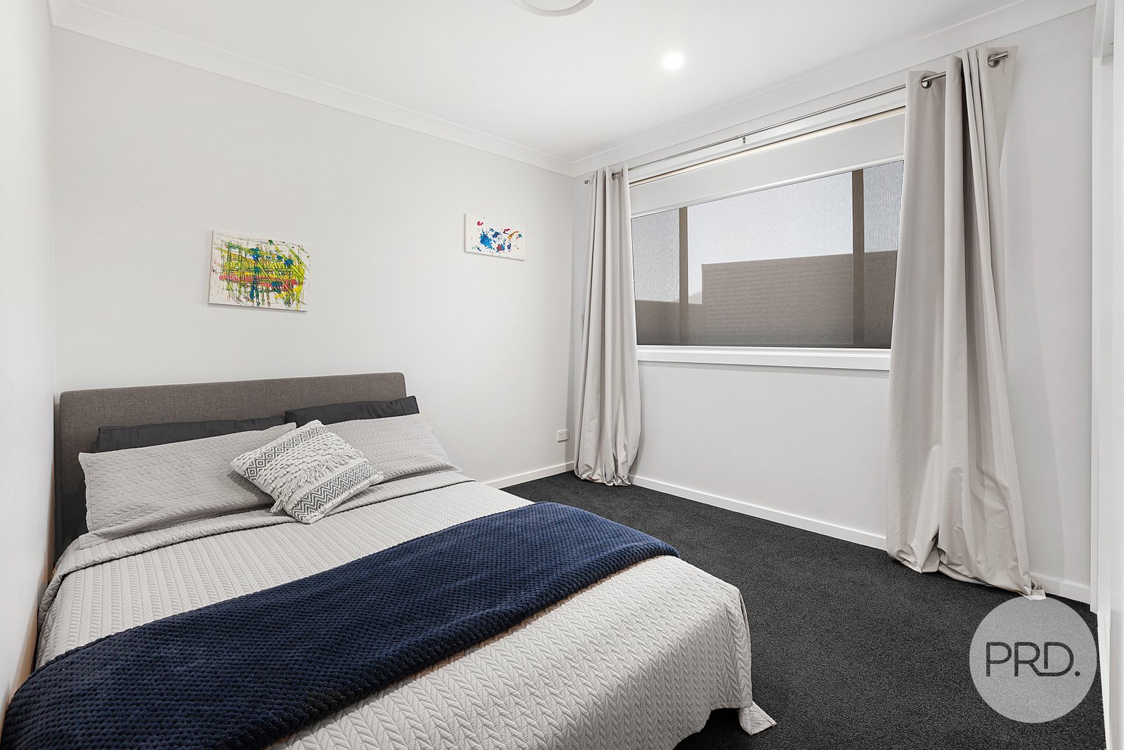 11 Angus Place TAMWORTH 20