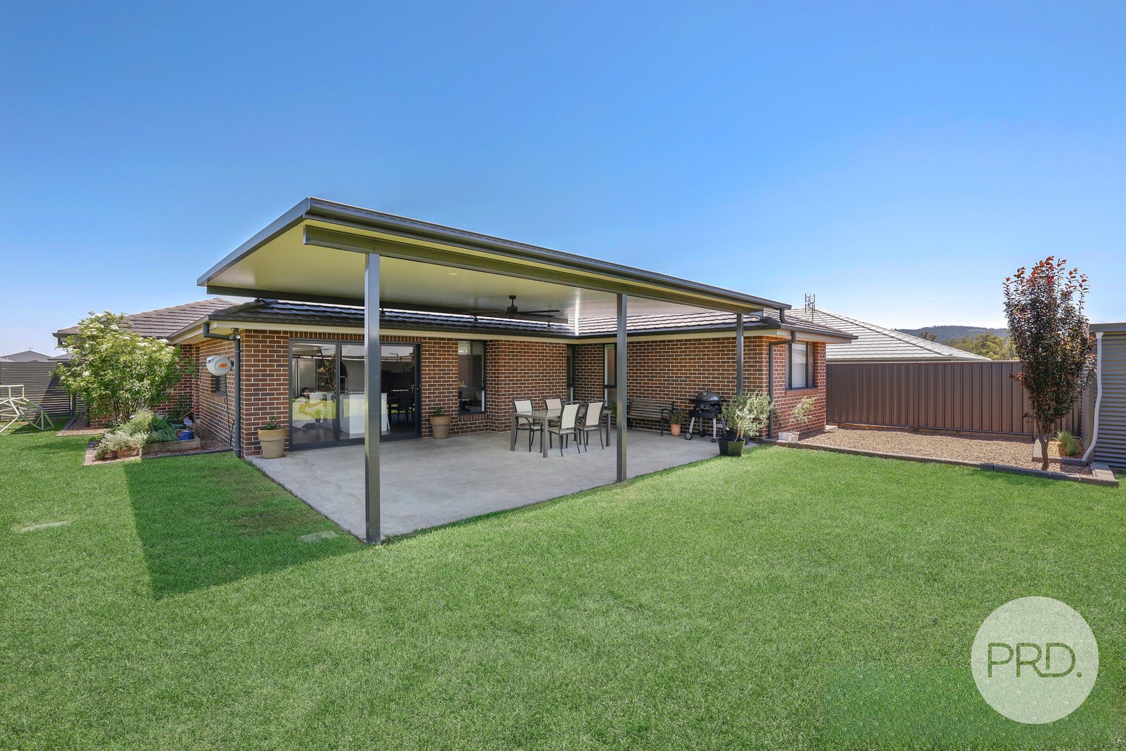 11 Angus Place TAMWORTH 23