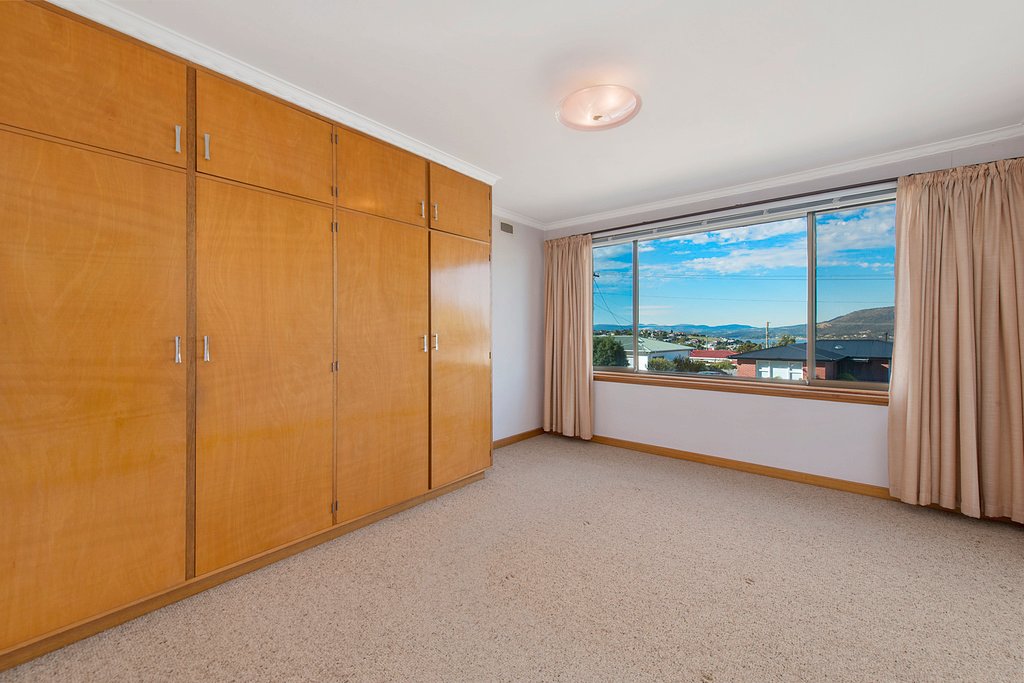 11 Anthony Place GLENORCHY 9