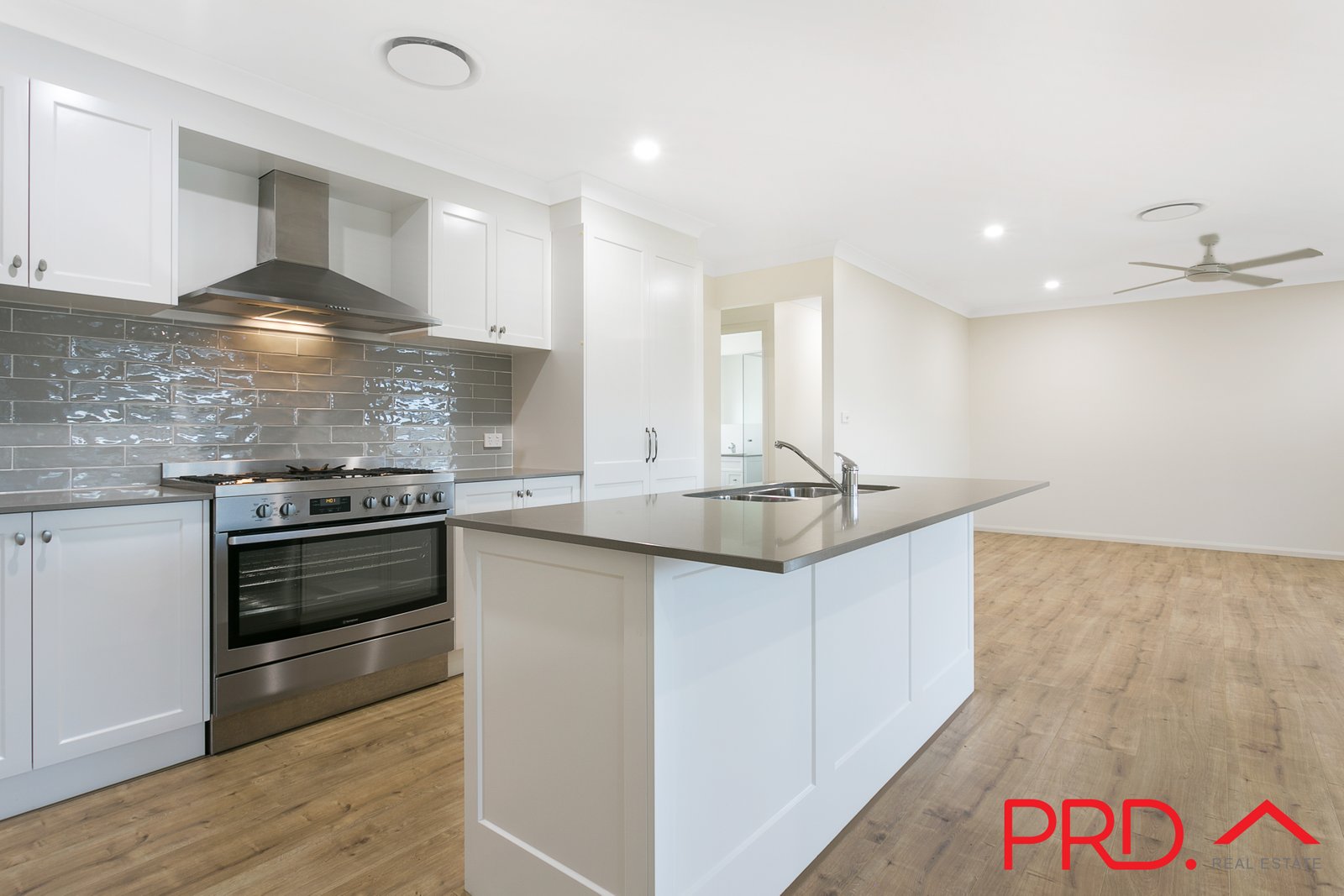 11 Appaloosa Place TAMWORTH 9