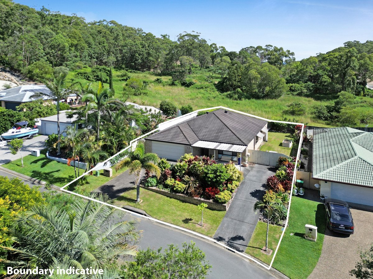11 Arbury Hill Close Burleigh Heads 1