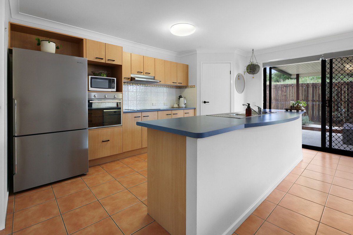 11 Arbury Hill Close Burleigh Heads 5