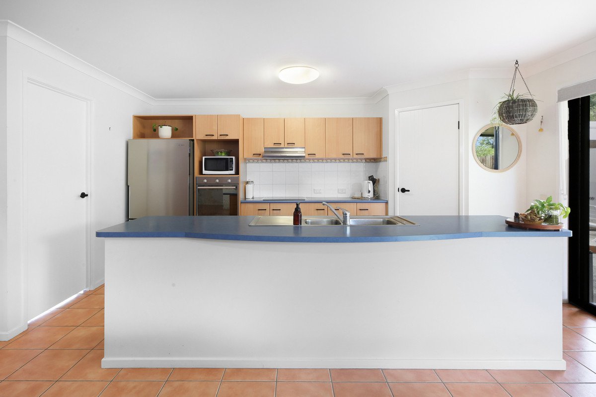 11 Arbury Hill Close Burleigh Heads 6