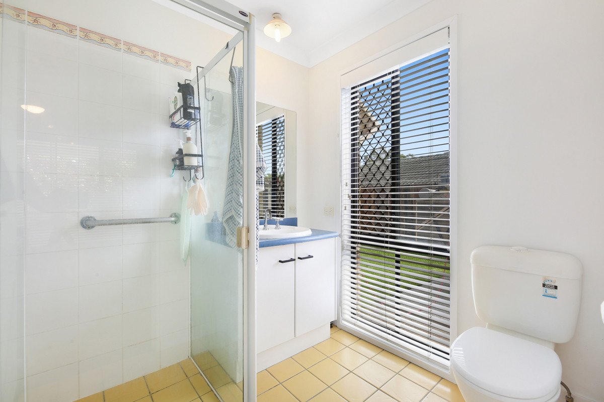 11 Arbury Hill Close Burleigh Heads 14