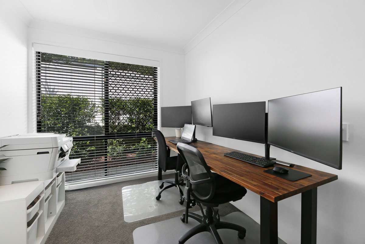 11 Arbury Hill Close Burleigh Heads 22