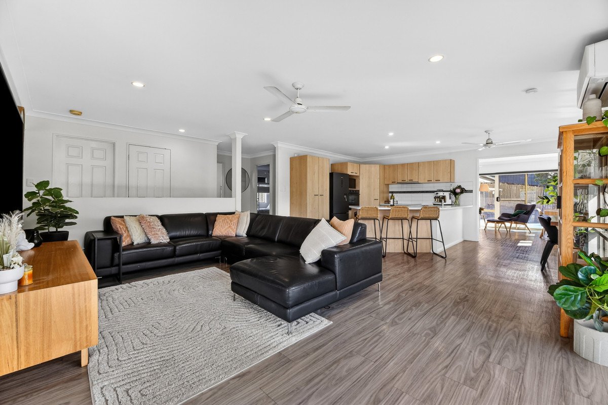 11 Ardisia Court Burleigh Heads 4