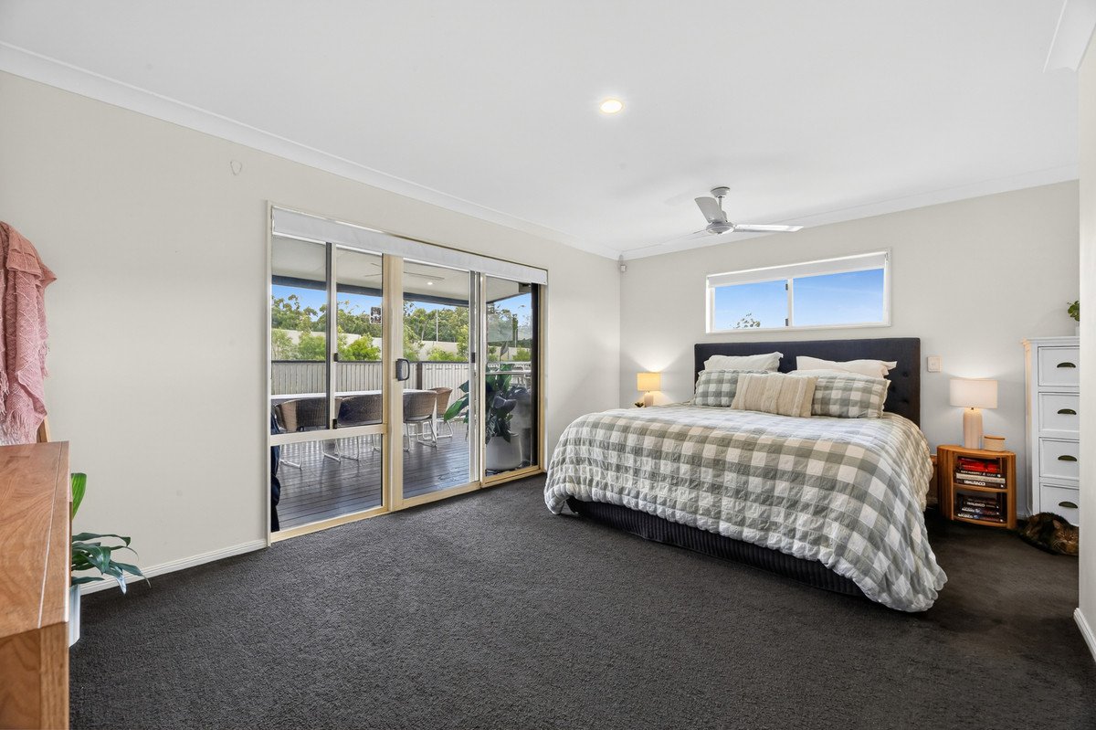11 Ardisia Court Burleigh Heads 17