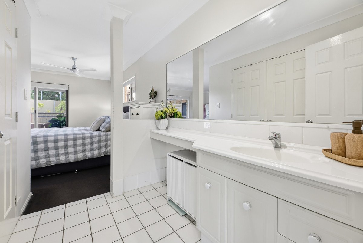 11 Ardisia Court Burleigh Heads 18