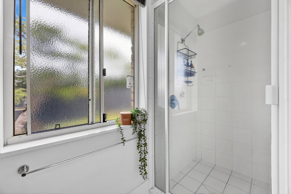 11 Ardisia Court Burleigh Heads 19