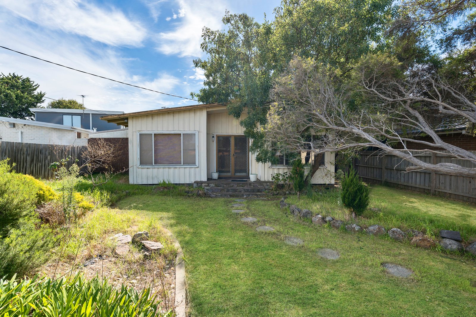 Gallery: 11 Armstrongs Road