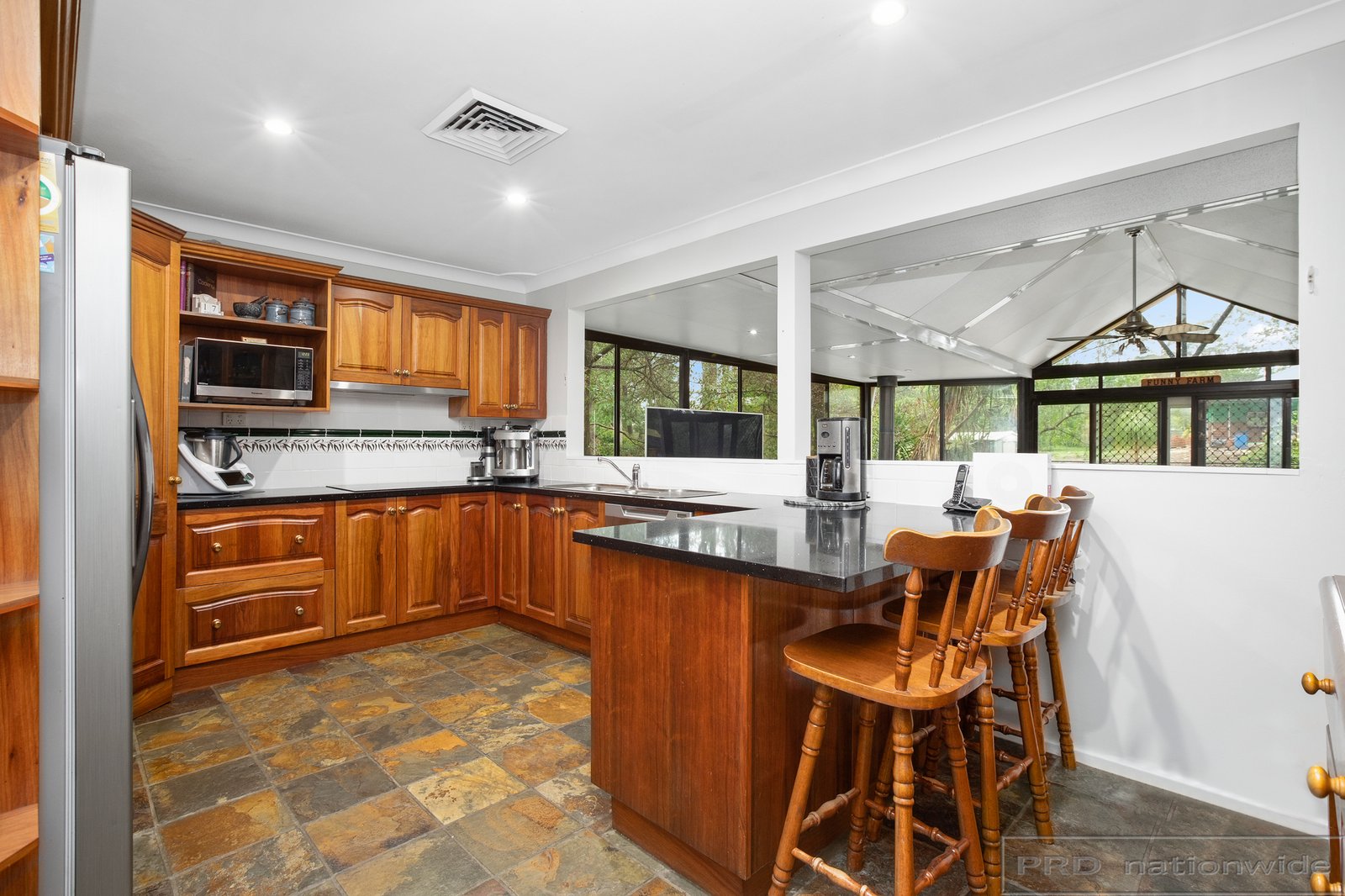 11 Avalon Drive THORNTON 6