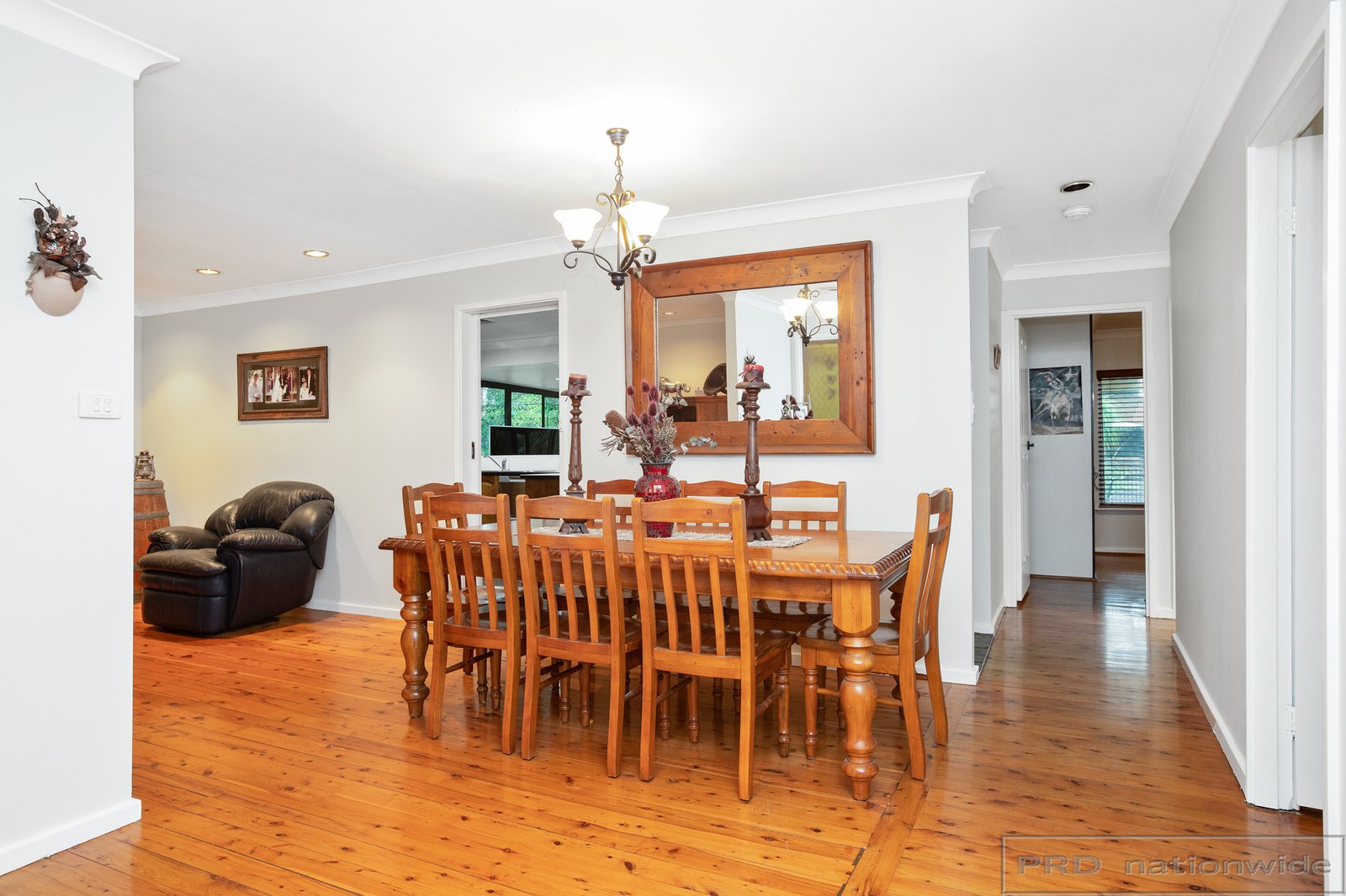 11 Avalon Drive THORNTON 8