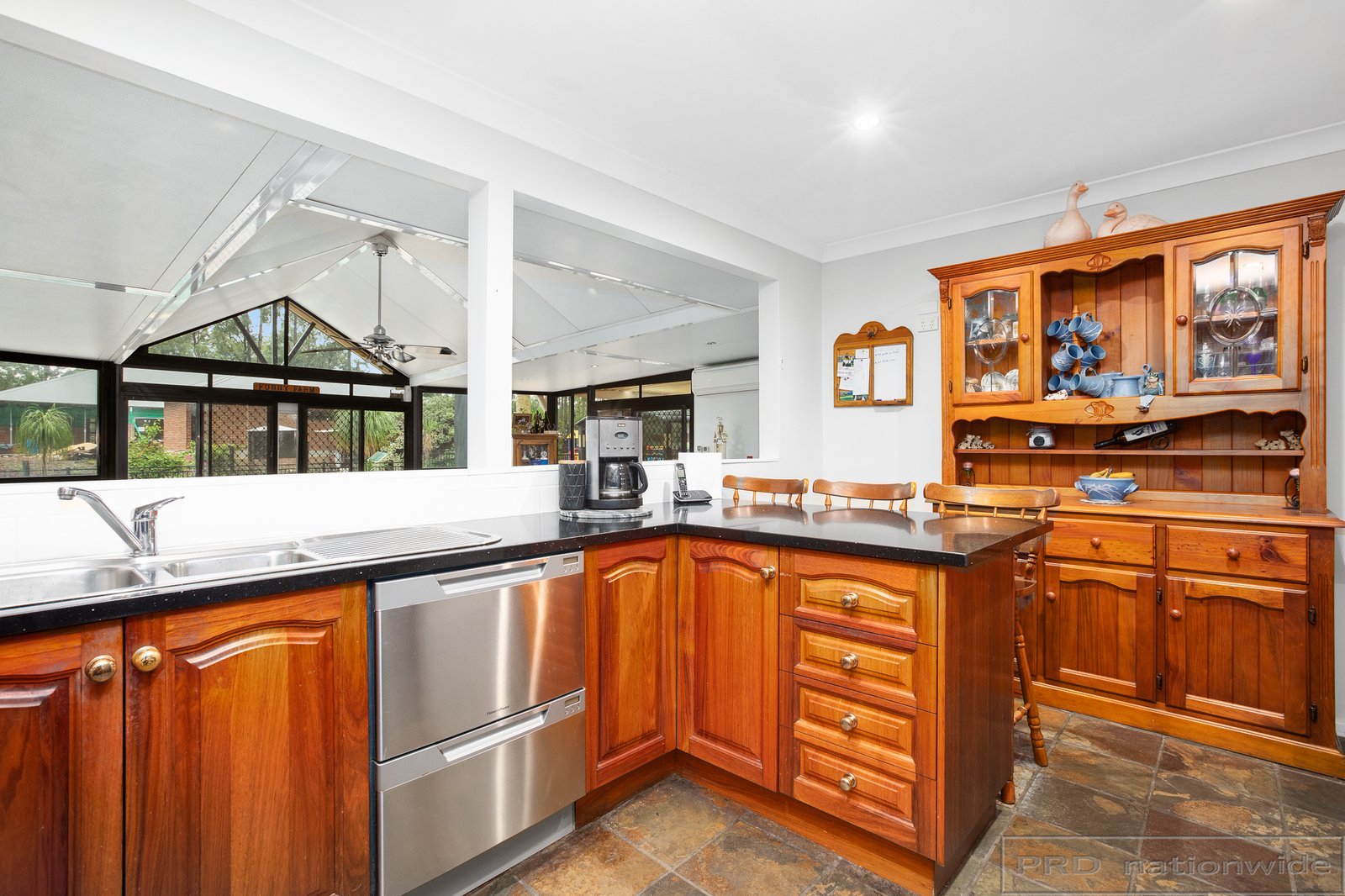 11 Avalon Drive THORNTON 10