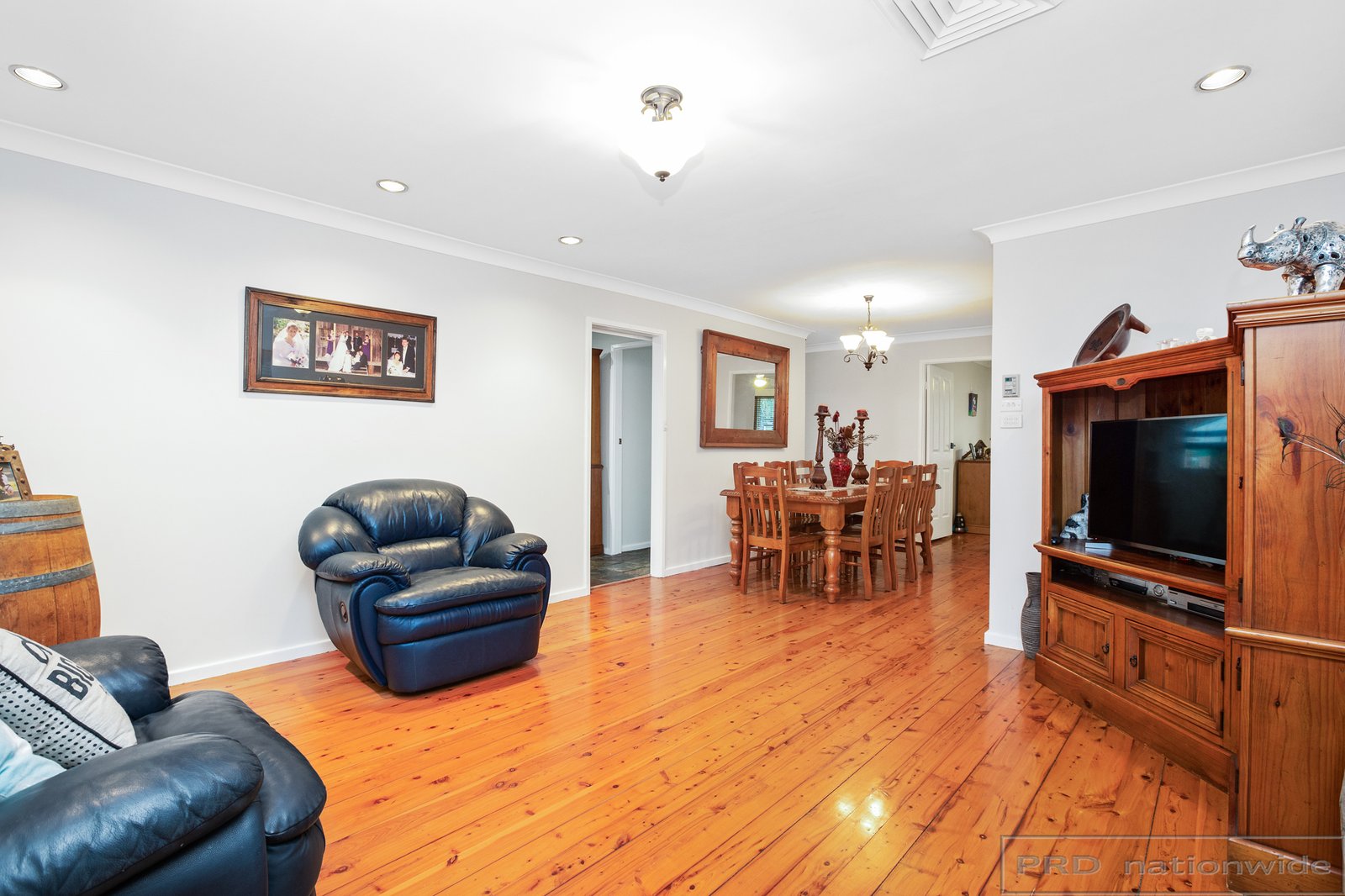 11 Avalon Drive THORNTON 14