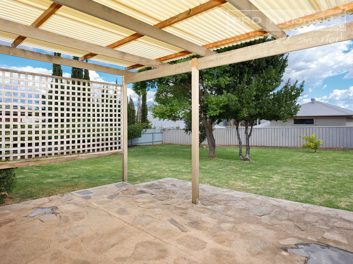 11 Avocet Drive ESTELLA 11