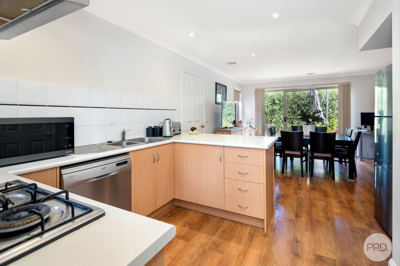 11 Ayrvale Avenue LAKE GARDENS 3