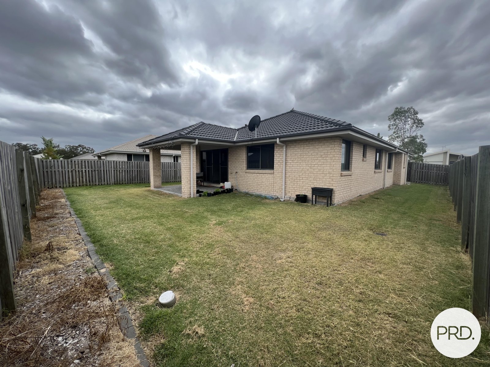 11 Azure Street ROSEWOOD 2