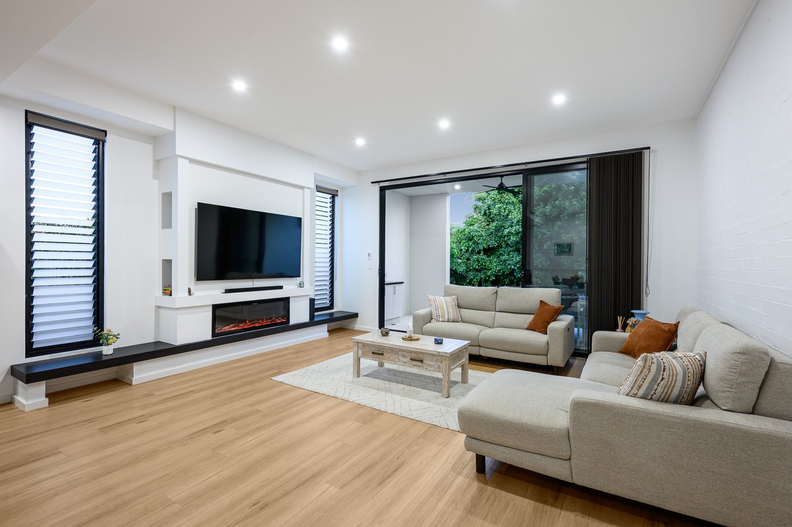 11 Baldi Avenue PANANIA 2