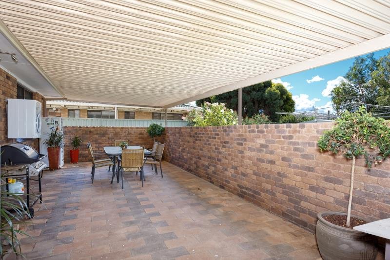 11 Balmoral Crescent LAKE ALBERT 8