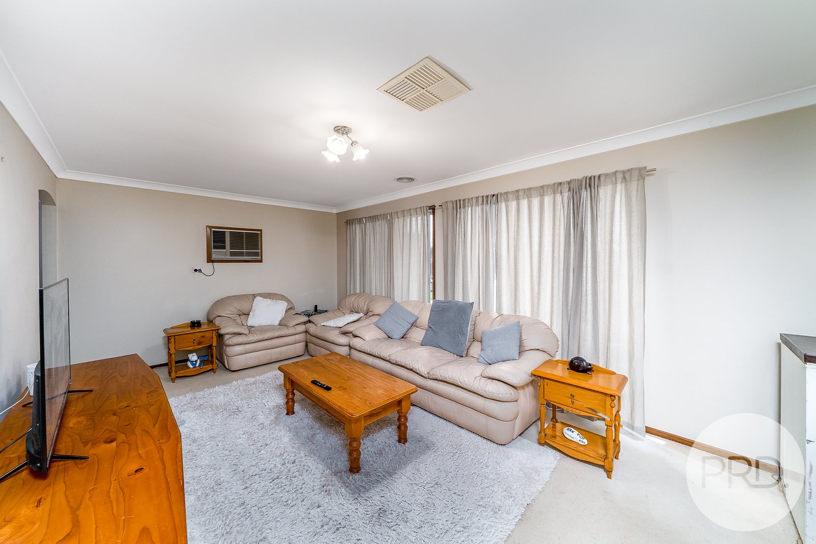 11 Bamarook Crescent GLENFIELD PARK 3